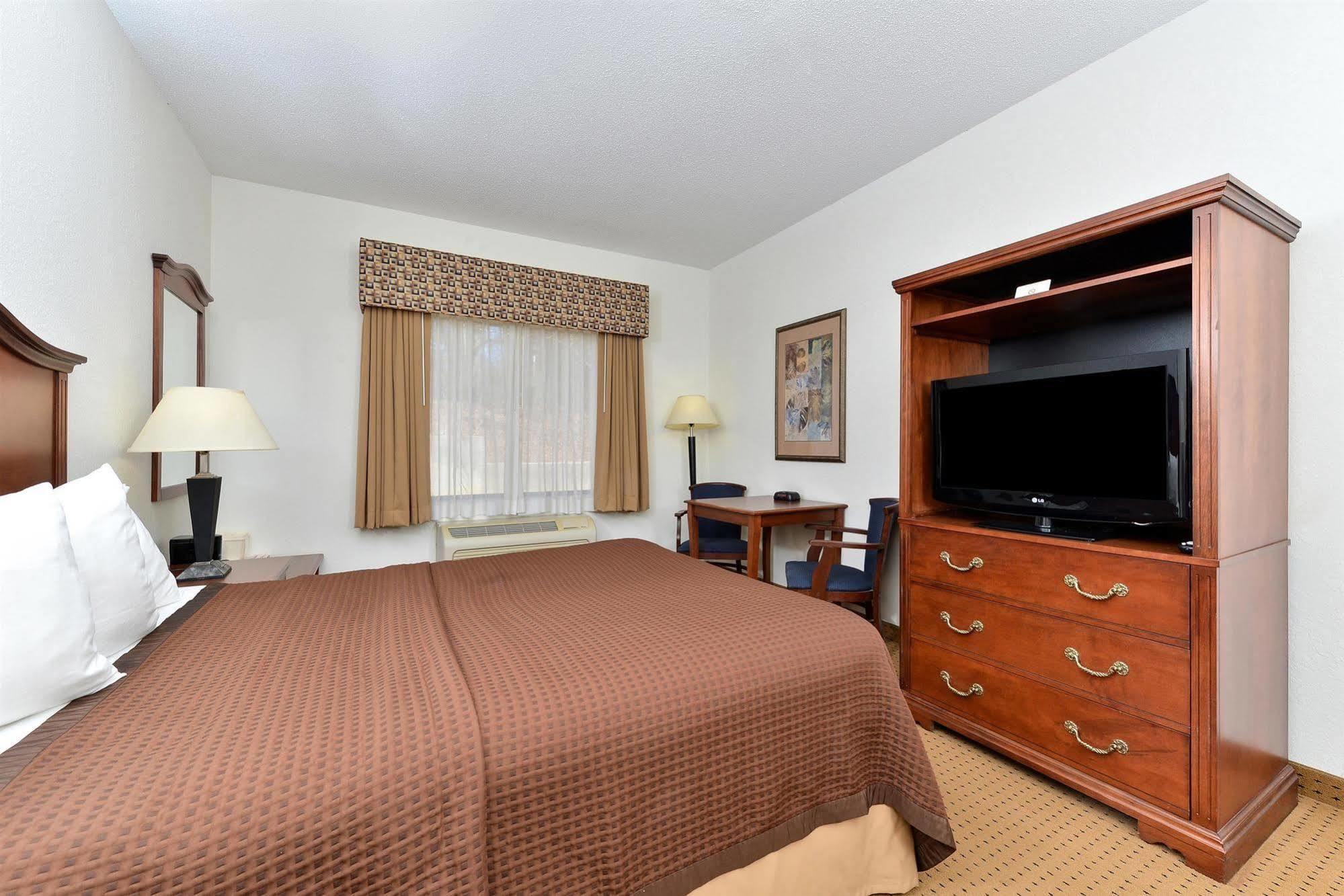 Red Roof Inn & Suites Carrollton, Ga - West Georgia Exteriör bild